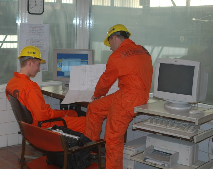 S&S engineers during an early industrial SenSe project